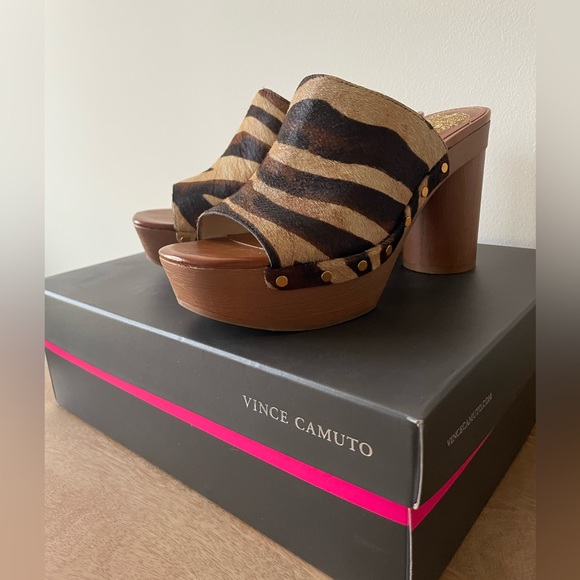 Vince Camuto Calf Hair Mule Size 6 - Picture 2 of 4